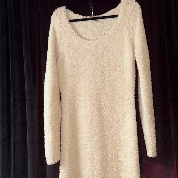 H&M - Fuzzy cream dress - Picture 6 of 7